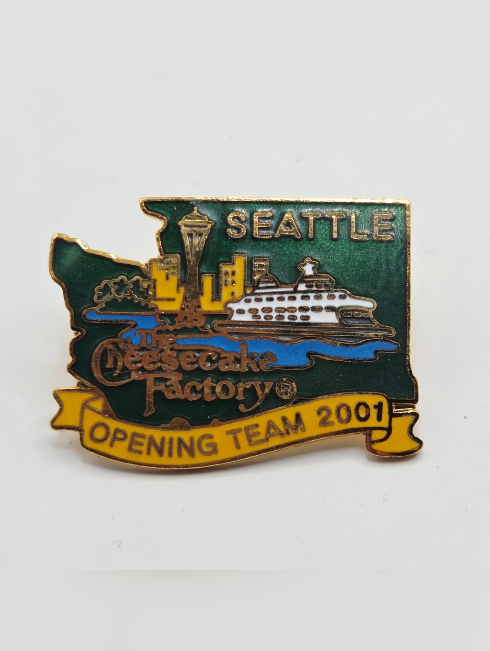 THE CHEESECAKE FACTORY OPENING TEAM PIN Seattle WA 2001 Ship City